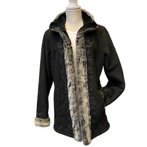 L.L. Bean Black Sharper Lining Medium Length Winter Jacket with Fury Trim Size M